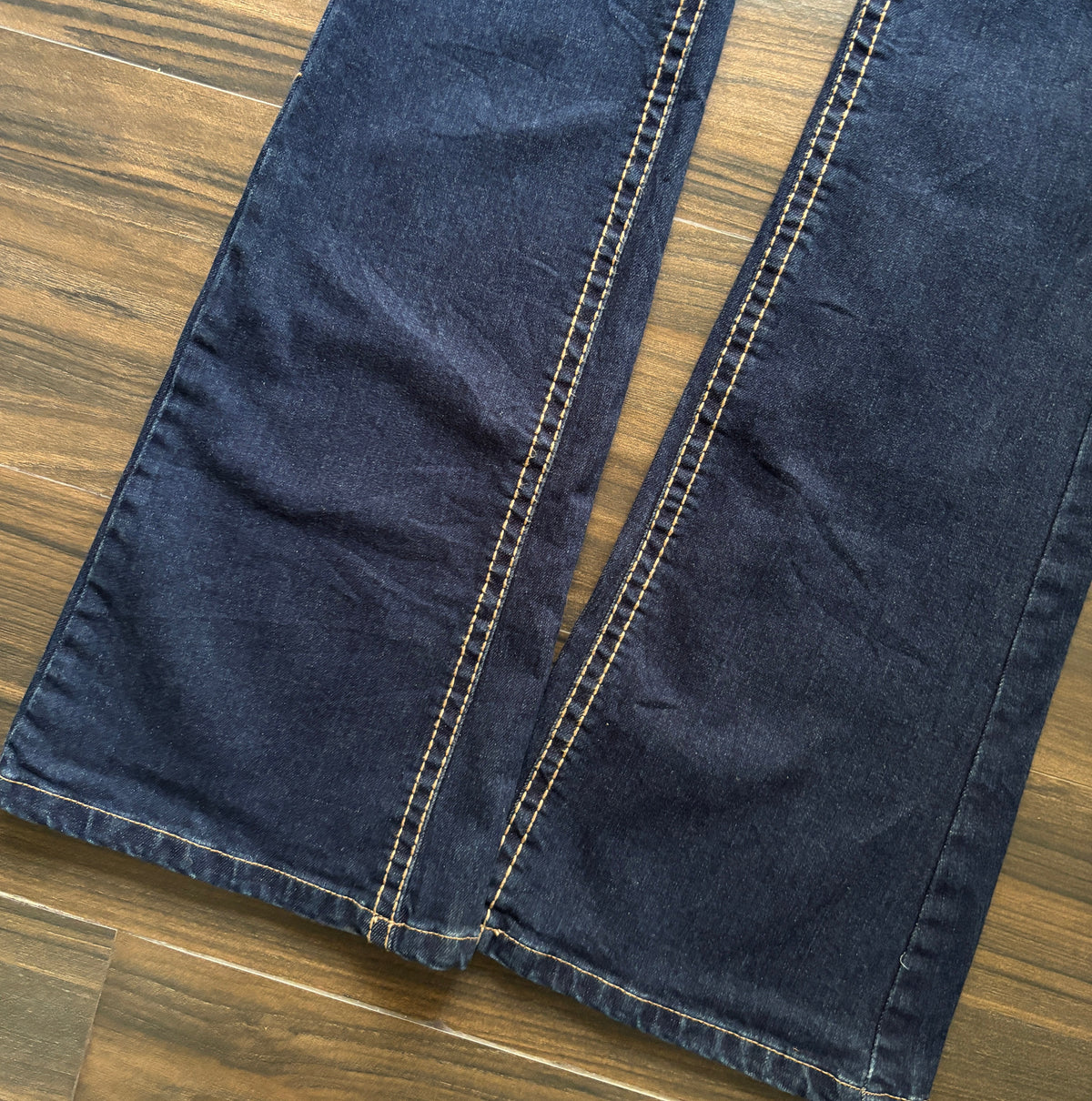 ‧₊˚♪ low rise bootcut (1)