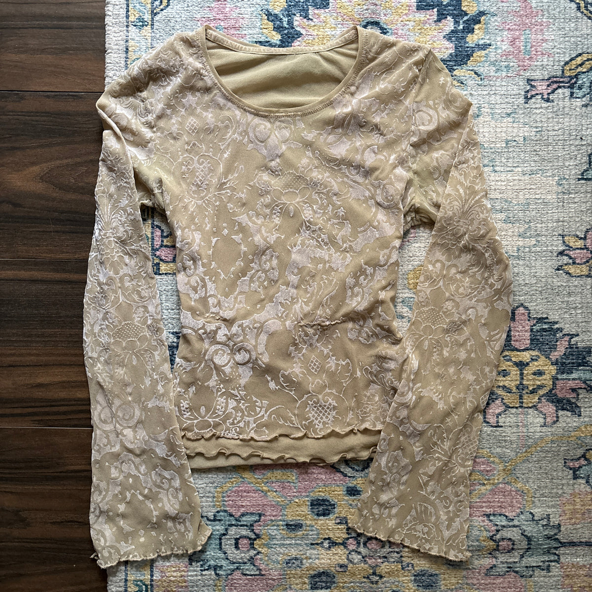 ‧₊˚♪ beige cyber sigil