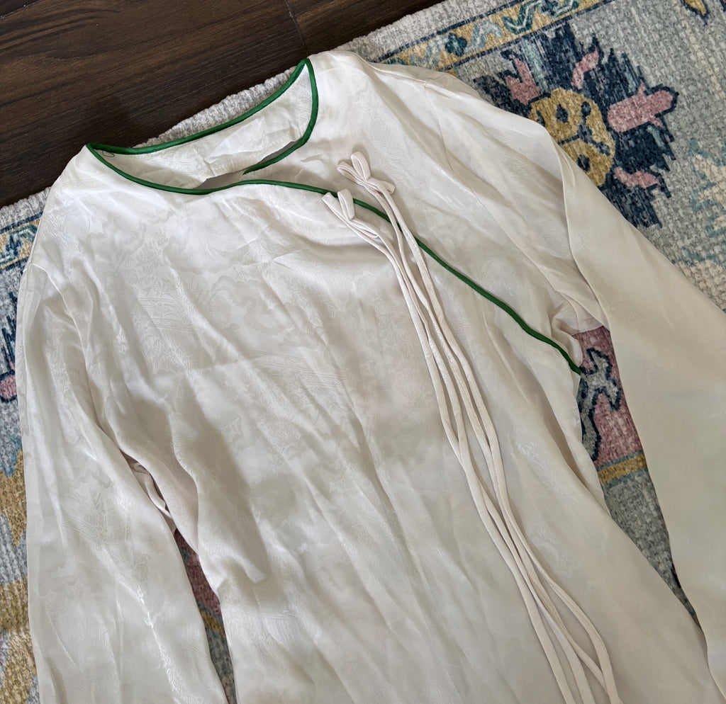 ‧₊˚♪ embossed qipao